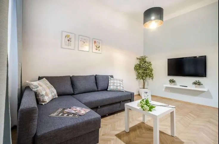 Dessy Downtown Apartment location
