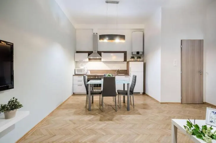 Dessy Downtown Apartment بودابست 0*,  المجر